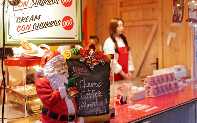 画像：定番のクリスマス料理からデザートまで!