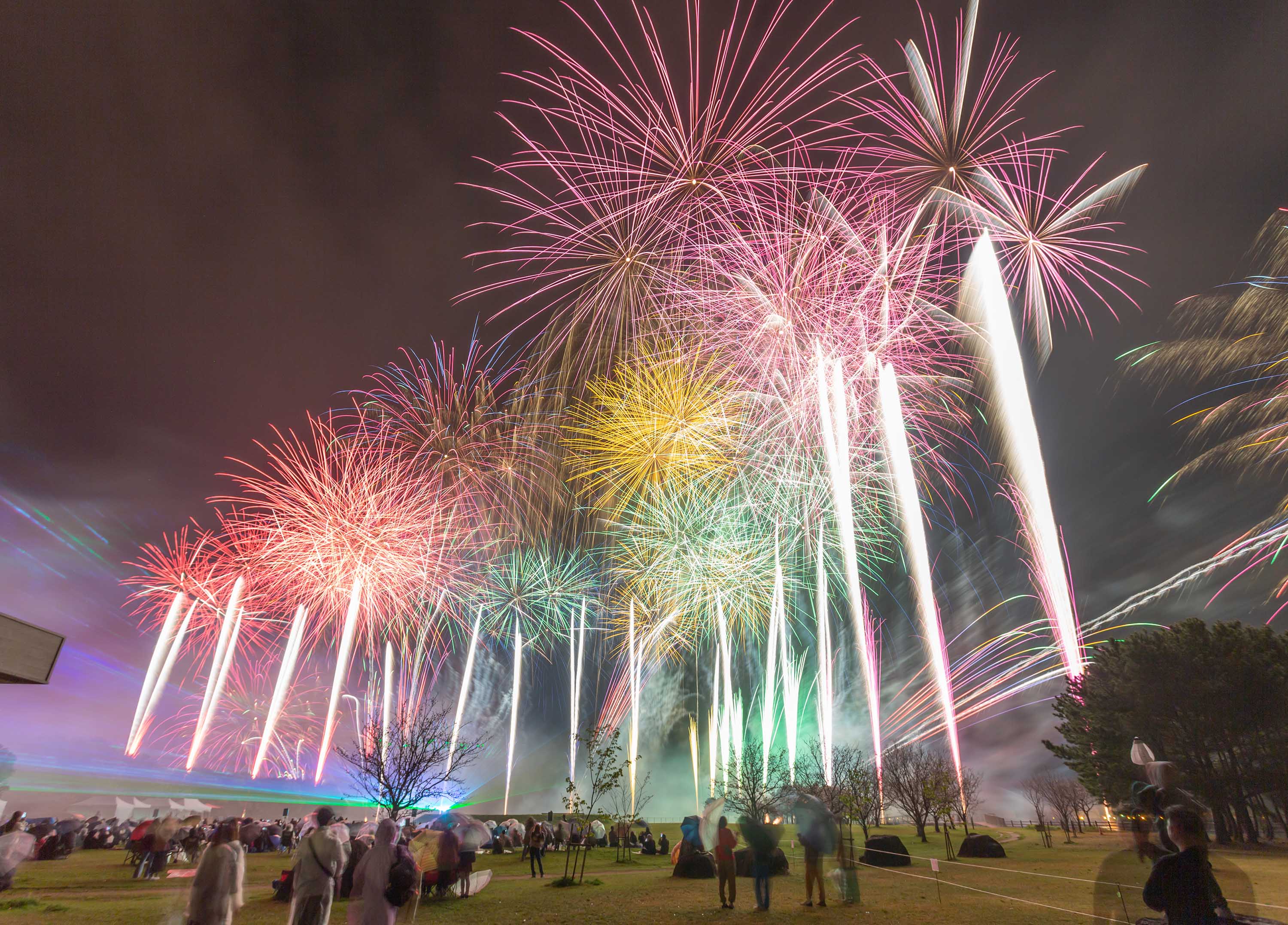 画像：ファンタジックショー～花火と光と音のページェント（熊本港）