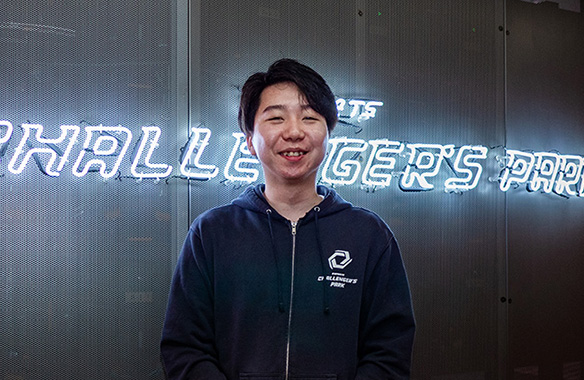 画像：2023年8月 株式会社QTnet　eスポーツ事業部　esports Challenger's Park 牟田 悠輝 さん